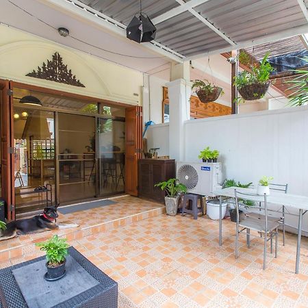 The Little Siri Hotel Chiang Mai Exterior photo