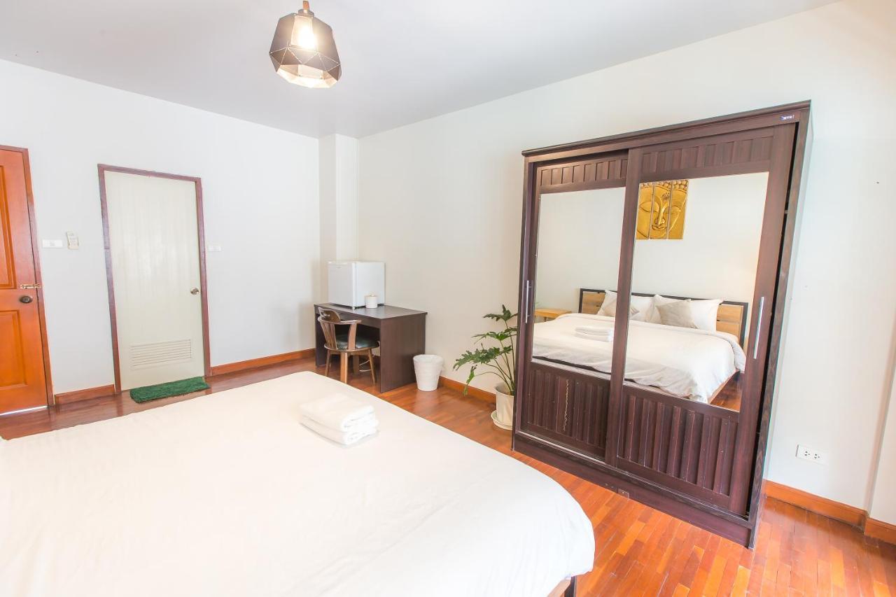 The Little Siri Hotel Chiang Mai Exterior photo