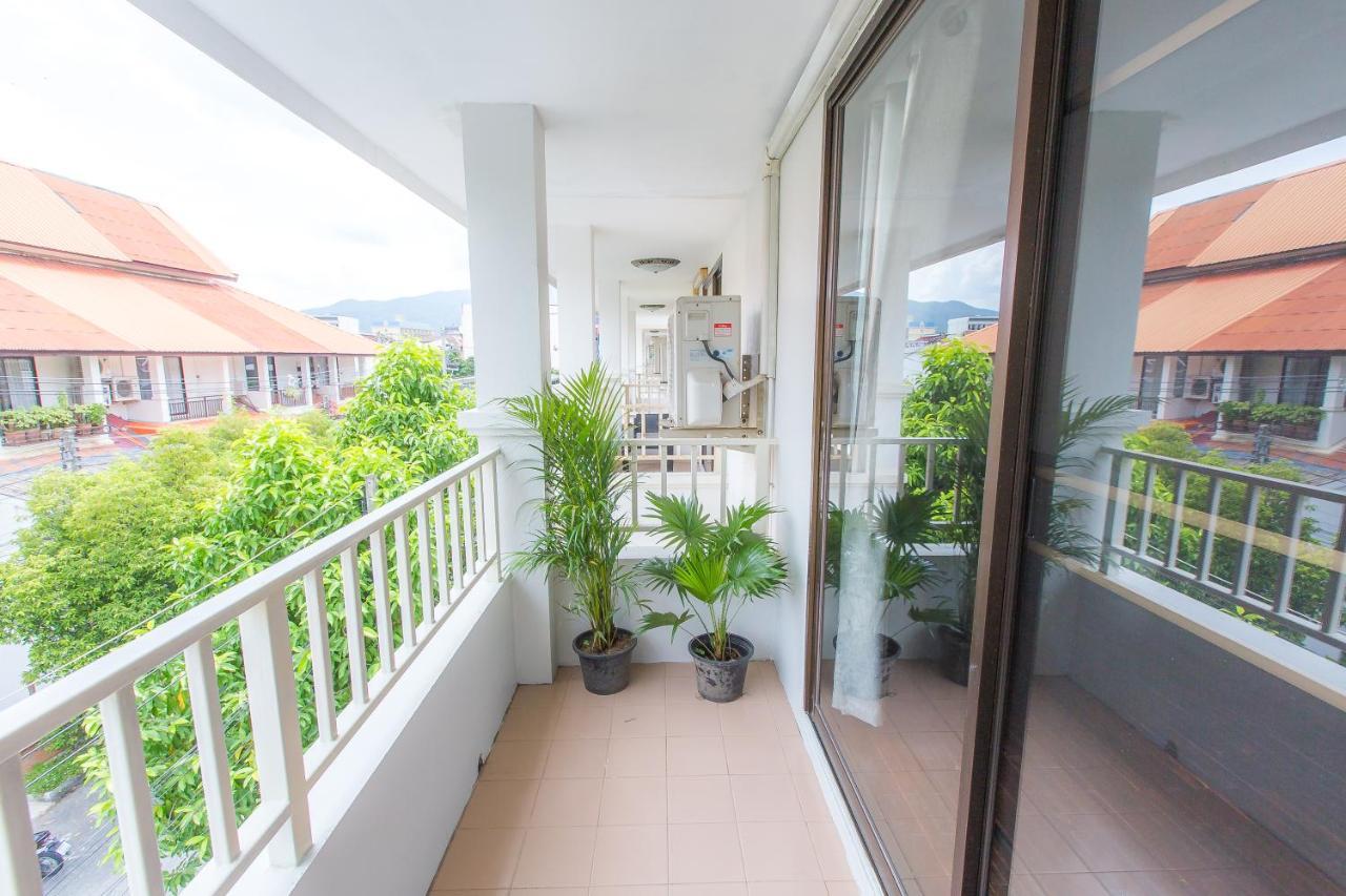 The Little Siri Hotel Chiang Mai Exterior photo