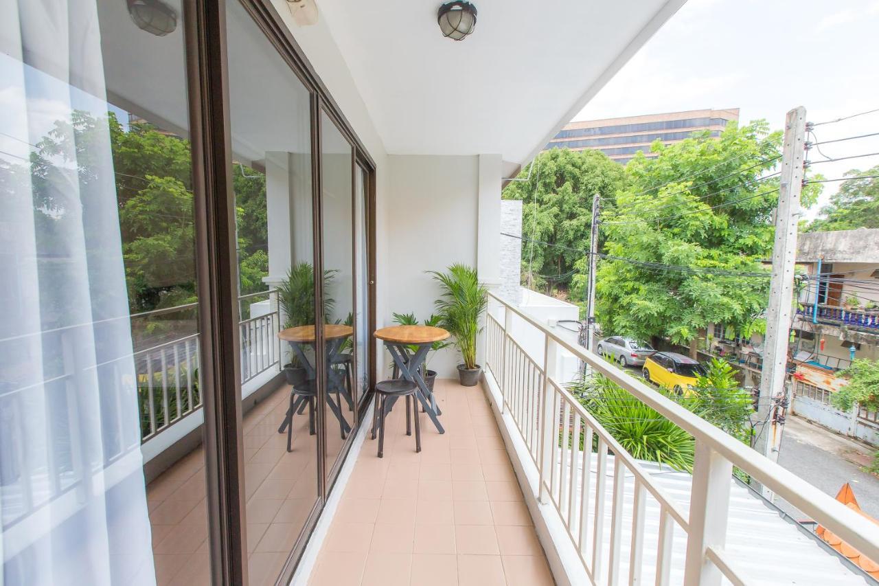 The Little Siri Hotel Chiang Mai Exterior photo