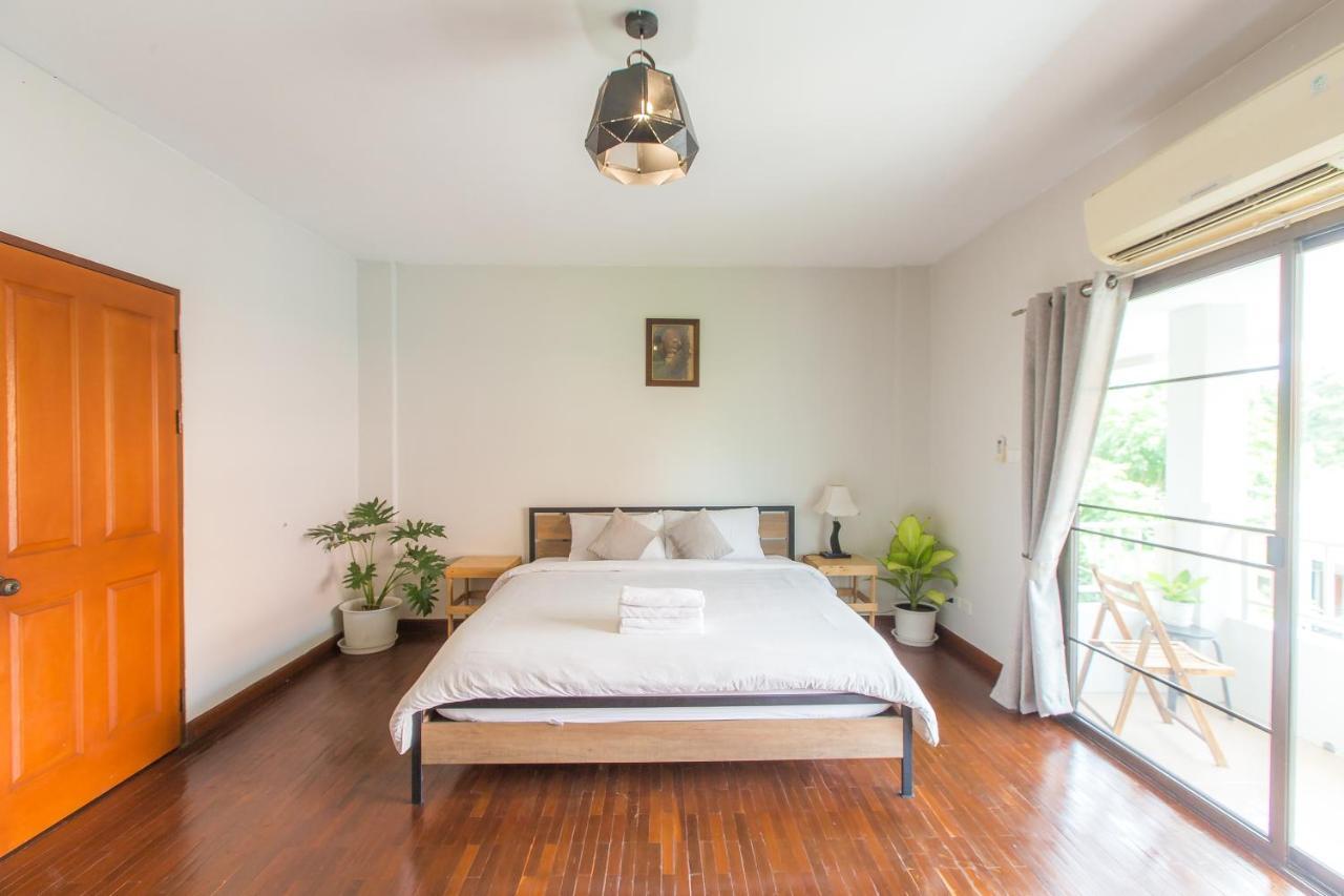 The Little Siri Hotel Chiang Mai Exterior photo