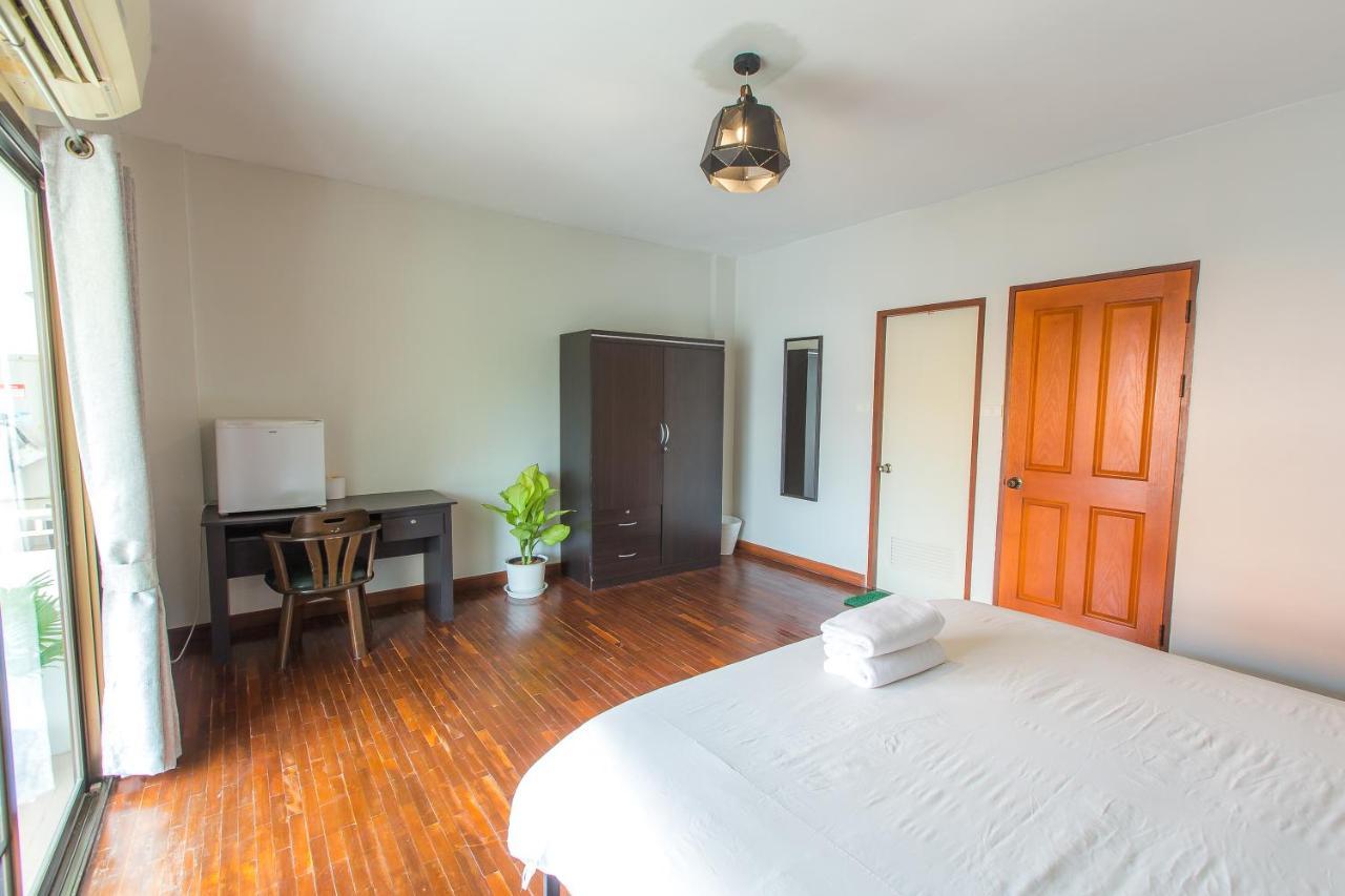 The Little Siri Hotel Chiang Mai Exterior photo