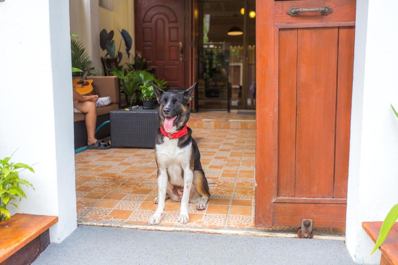 The Little Siri Hotel Chiang Mai Exterior photo