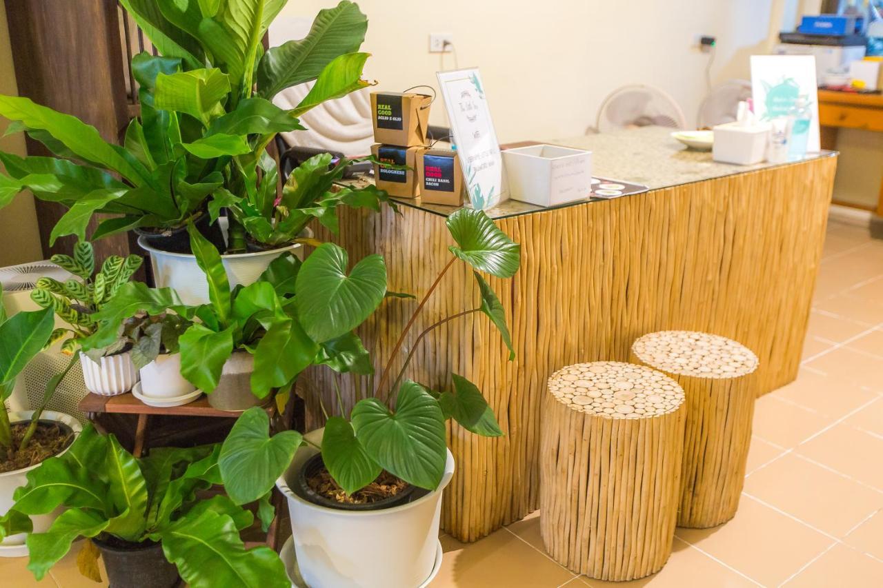 The Little Siri Hotel Chiang Mai Exterior photo
